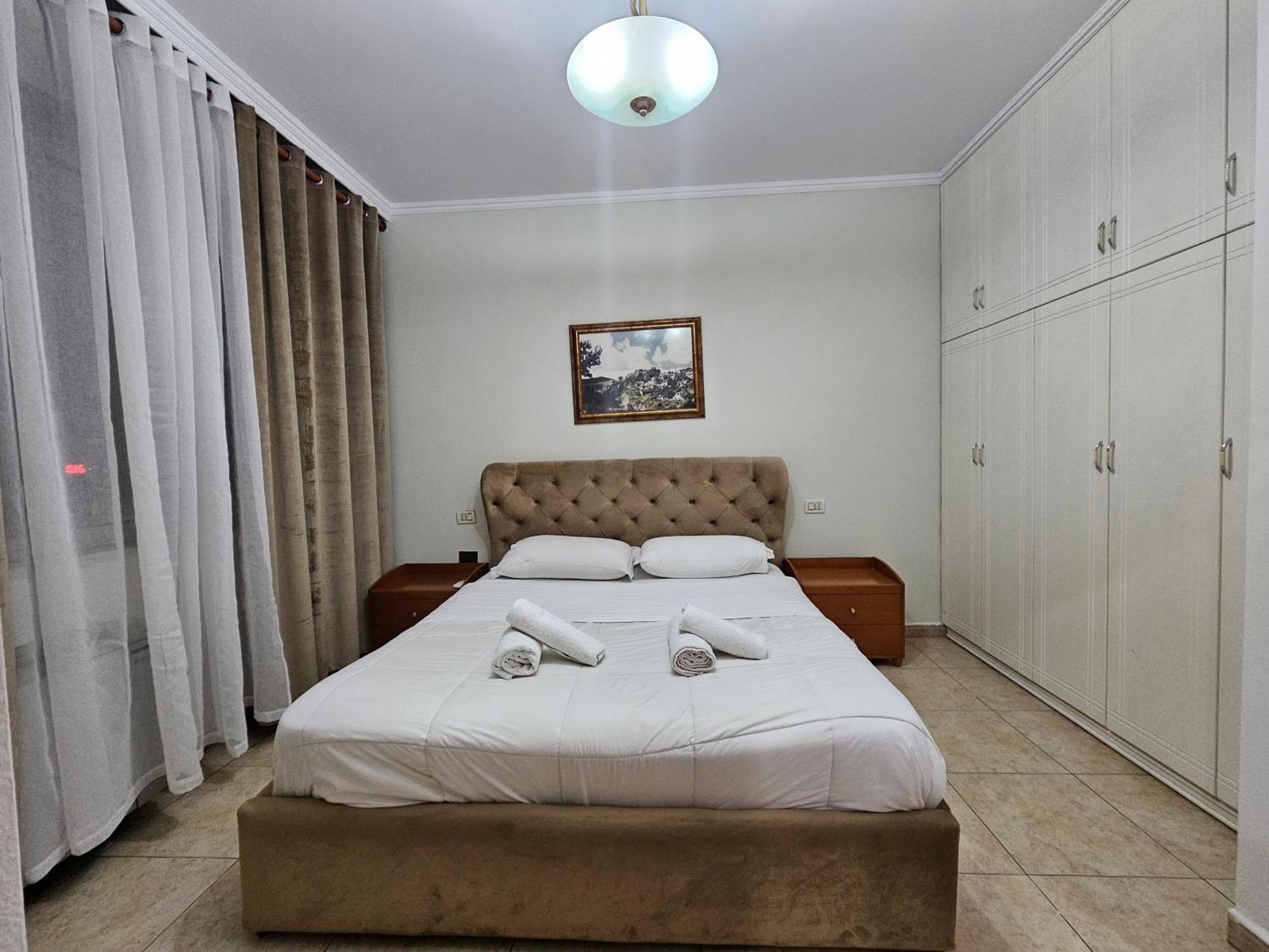 Skanderbeg Square Explorer Apartments Tirana Exterior photo